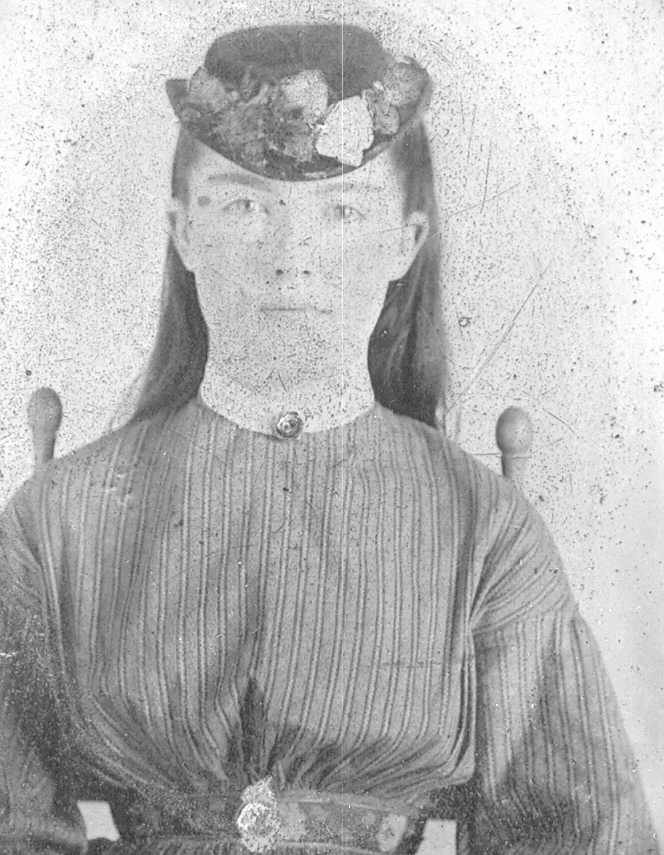 photo of unidentified girl