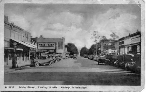 postcard of Main Street in Amory in early 20th century