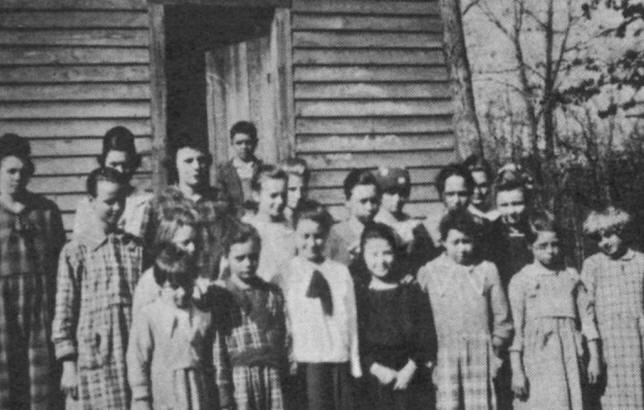 Hurricane School 1916 Girls