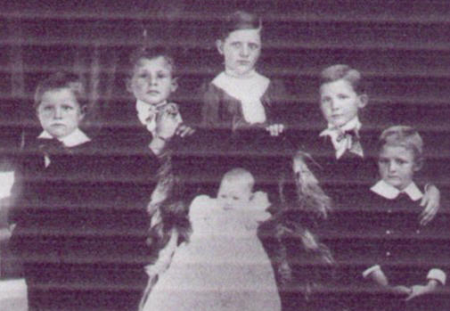 Family of Lon and Emma McCharen