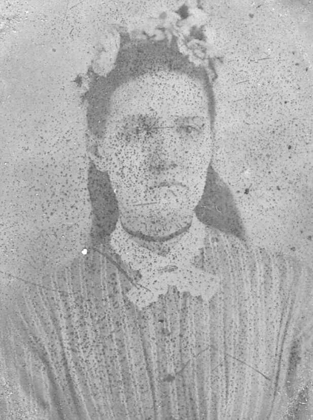 photo of unidentified girl